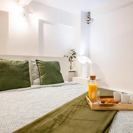 Апартаменты Le Bertrand - Cosy - 6 Pers- Invalides-tour Eiffel Париж
